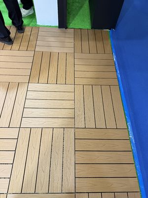 Lüks Seri 500x500 WPC Zemin Kaplaması: Ustalık Mükemmelliği Tanımlar