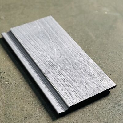 Ayışığı Gümüş Metalik WPC Paneller — Kompozit Esnekliğe Sahip Mimari Parlaklık