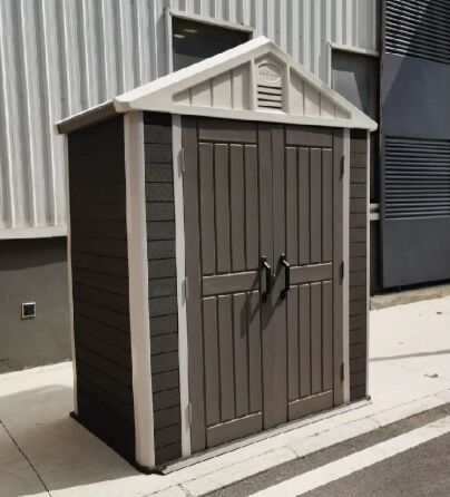 Rüzgara Dayanıklı Sınıf 8 Işık Şeffaf Çatı Çevre Dostu Montajı Kolay Açık WPC Panel Bahçe Alet Evi