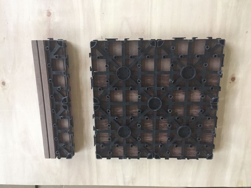 Ev Dış Mekan WPC Güverte Fayansları 30x30CM Doğal Ahşap Görünümlü Dayanıklı DIY Döşeme