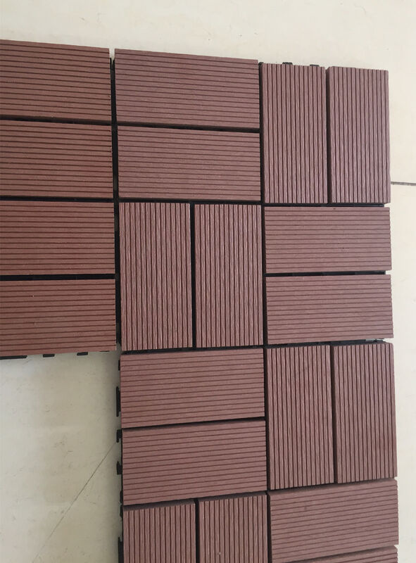 30x30CM Birbirine WPC Güverte Fayansları Ev Açık Alanları için DIY Veranda Döşeme